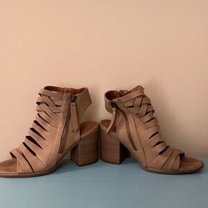 Women's Tan Block Heel Sandals